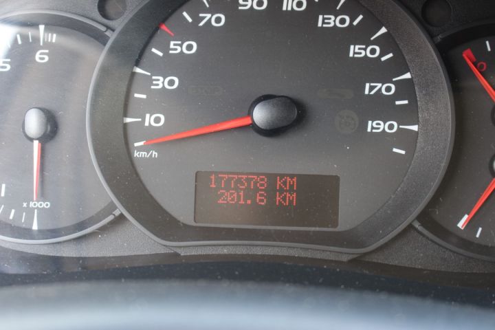 596067-35 Renault Kangoo Express 1.5 dCi -2012 (17738mil)