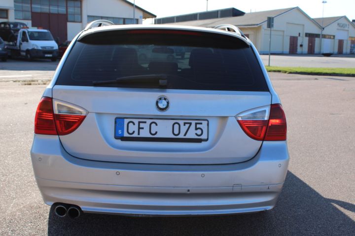 593543-4 BMW 330d Touring Automatic, 231hp, 2007