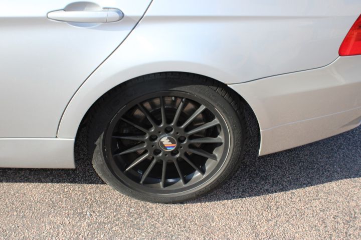 593543-14 BMW 330d Touring Automatic, 231hp, 2007