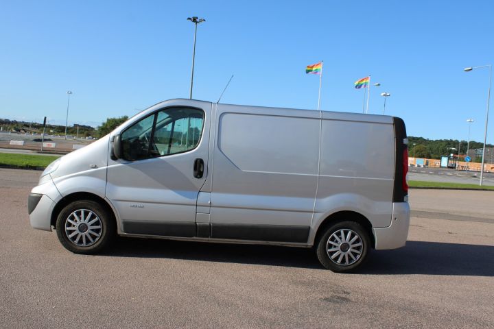 494587-2 Nissan Primastar 2.0 dCi Manuell, 114hk, -11