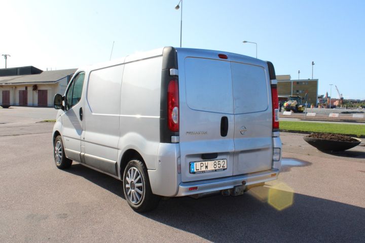 494587-3 Nissan Primastar 2.0 dCi Manuell, 114hk, -11