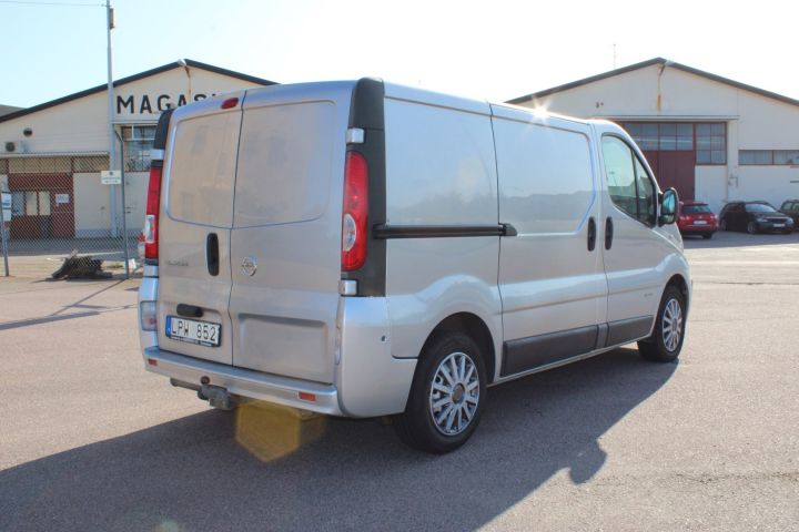 494587-5 Nissan Primastar 2.0 dCi Manuell, 114hk, -11