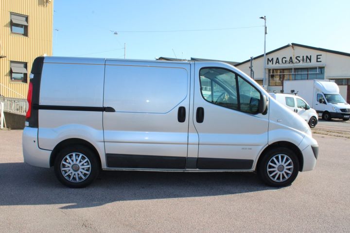 494587-6 Nissan Primastar 2.0 dCi Manuell, 114hk, -11