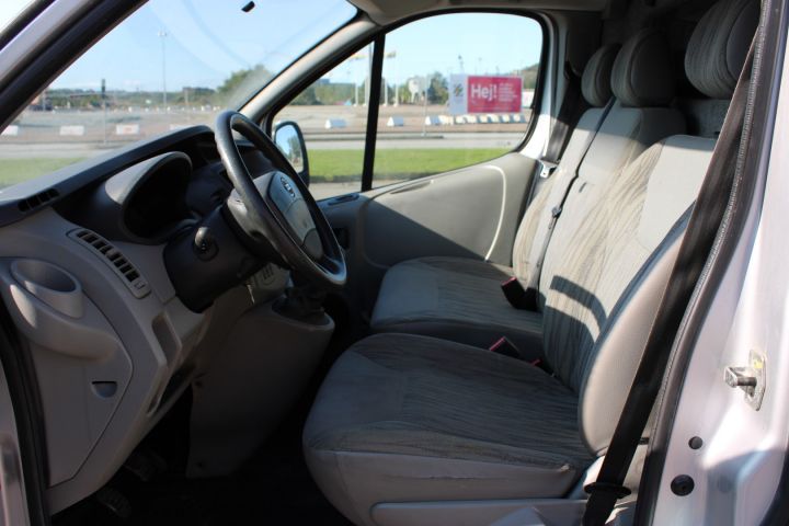 494587-8 Nissan Primastar 2.0 dCi Manuell, 114hk, -11