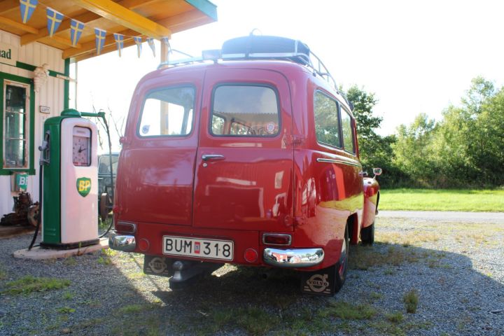 602152-5 Volvo PV445 2700mil -1958 med Albin motorspruta