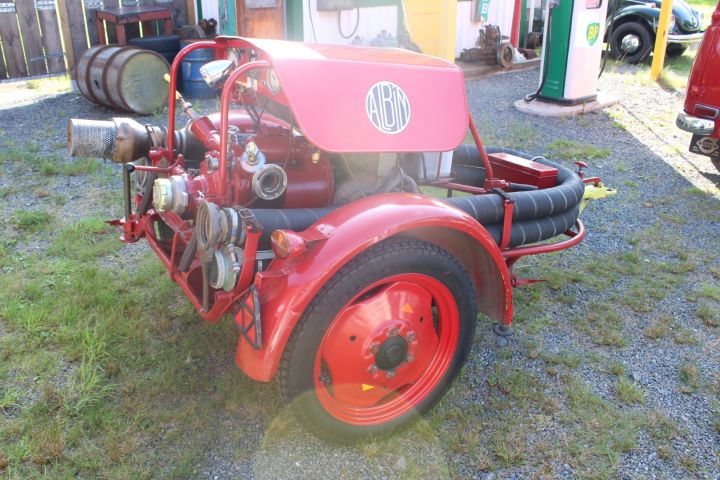 602152-32 Volvo PV445 2700mil -1958 med Albin motorspruta