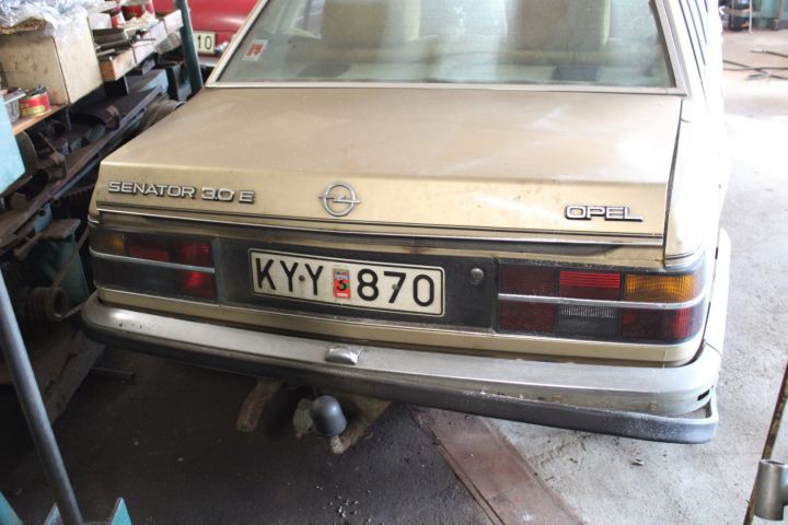 602154-4 Opel Senator 3.0 Automati, 180hk -1981