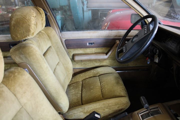 602154-15 Opel Senator 3.0 Automati, 180hk -1981