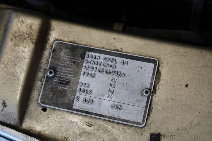 602154-23 Opel Senator 3.0 Automati, 180hk -1981