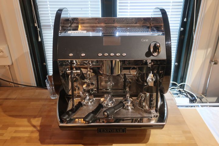 581021-4 Espresso machine, EXPOBAR CARAT 1GR TS black