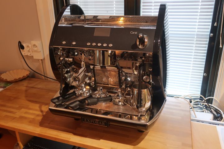 581021-1 Espresso machine, EXPOBAR CARAT 1GR TS black