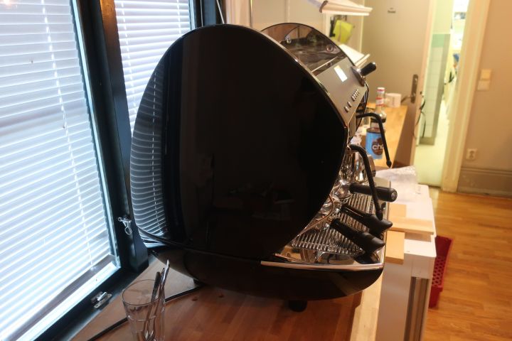 581021-17 Espresso machine, EXPOBAR CARAT 1GR TS black