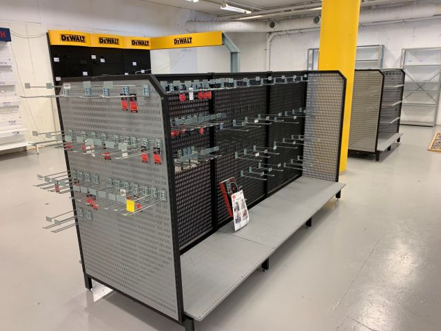 559883-4 Hestra store interior, 2 sections including lots with spear etc.