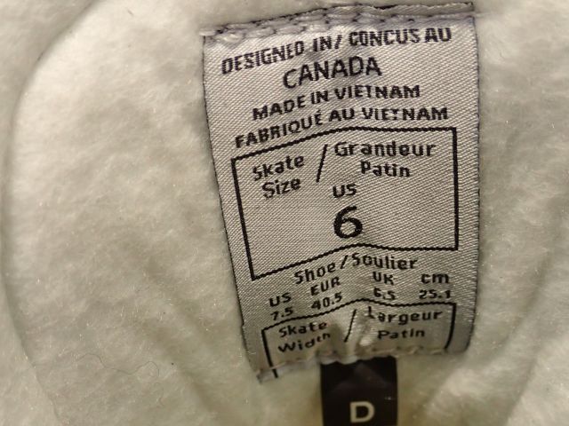 575886-5 Skates CCM 6092 Size: 40.5