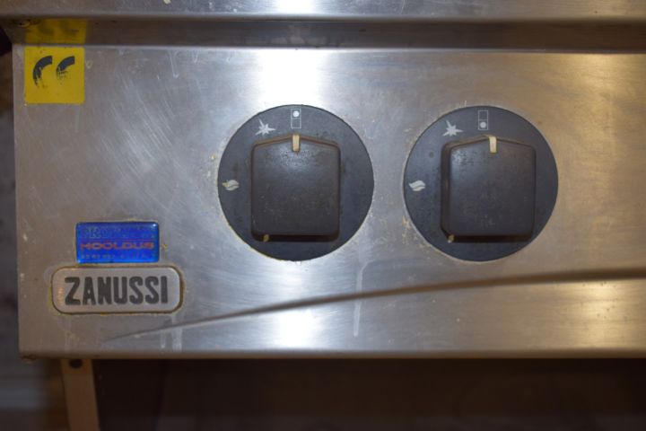 604485-2 Zanussi gas stove