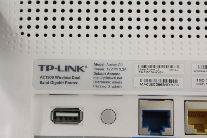 550479-17 Computer packages - HP Prodesk and Dell Optiplex 3010 with 3 screens etc.