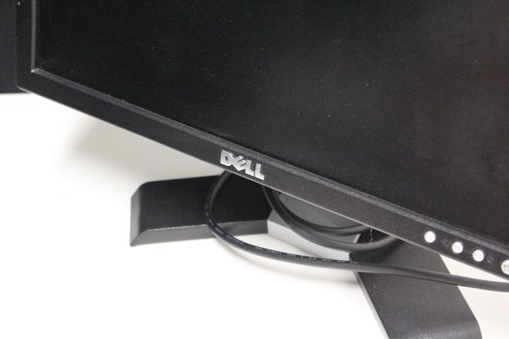 550479-19 Computer packages - HP Prodesk and Dell Optiplex 3010 with 3 screens etc.