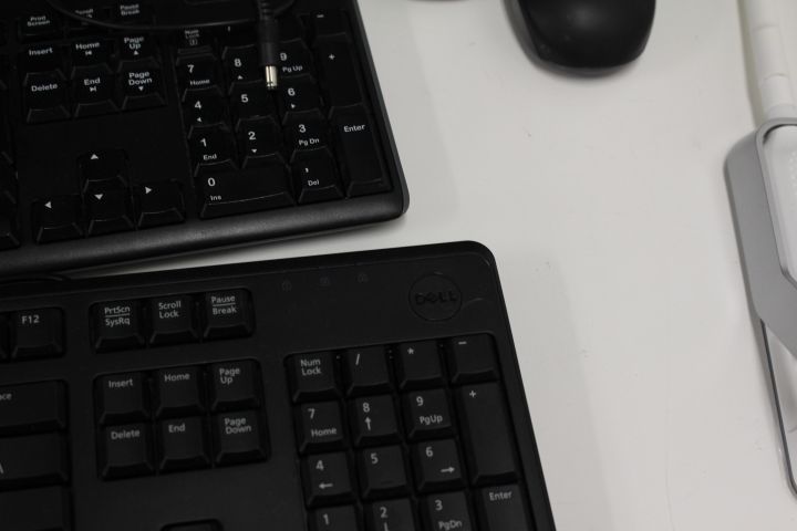 550479-21 Computer packages - HP Prodesk and Dell Optiplex 3010 with 3 screens etc.