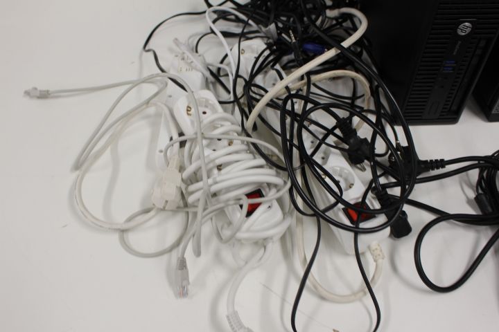 550479-24 Computer packages - HP Prodesk and Dell Optiplex 3010 with 3 screens etc.