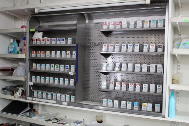 594851-1 Cigaretthylla med jalusi