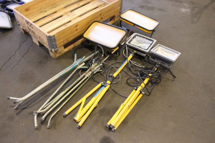 594871-4 Arbetsbelysning LED och halogen, 17st