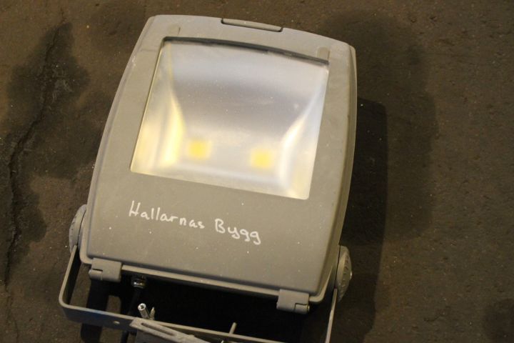 594871-10 Arbetsbelysning LED och halogen, 17st