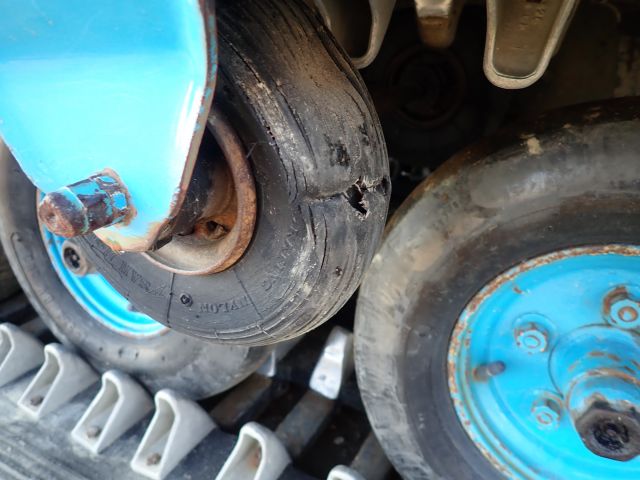 598752-13 Volvo BV 202