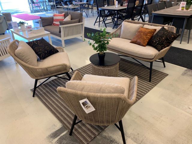 559903-4 Sofa group Pembroke incl table and carpet