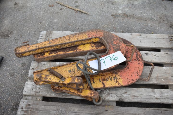 603776-1 Well ring lifter - 2 pcs