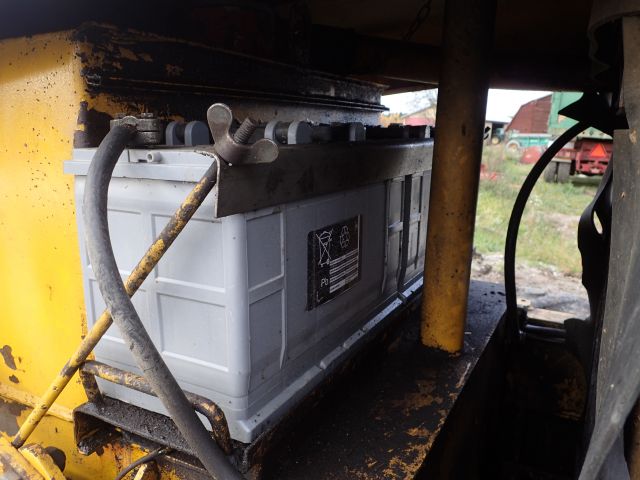 609273-16 Loader Volvo BM