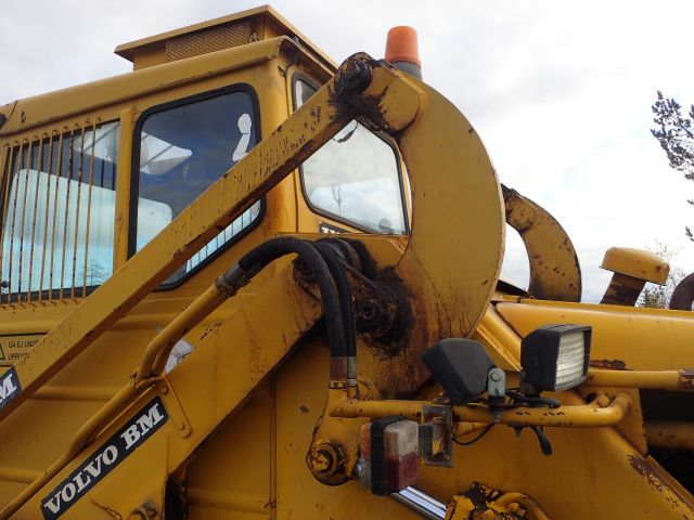609273-28 Loader Volvo BM