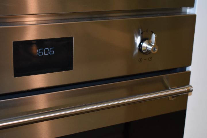 571803-6 Multifunction oven with pyrolysis 60 cm Smeg SFP6390XE - demo