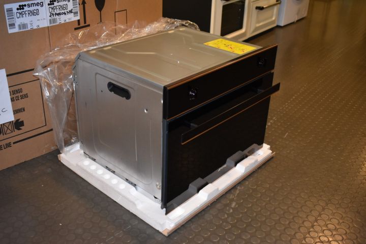 571804-3 Combination steamer 60 cm Smeg SF4603VCNR1