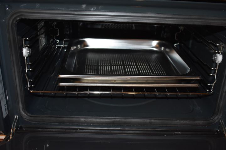 571804-4 Combination steamer 60 cm Smeg SF4603VCNR1