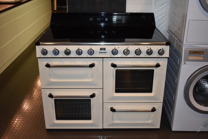 571809-2 Cooker with 3 ovens & induction hob 110 cm Smeg TR4110IP