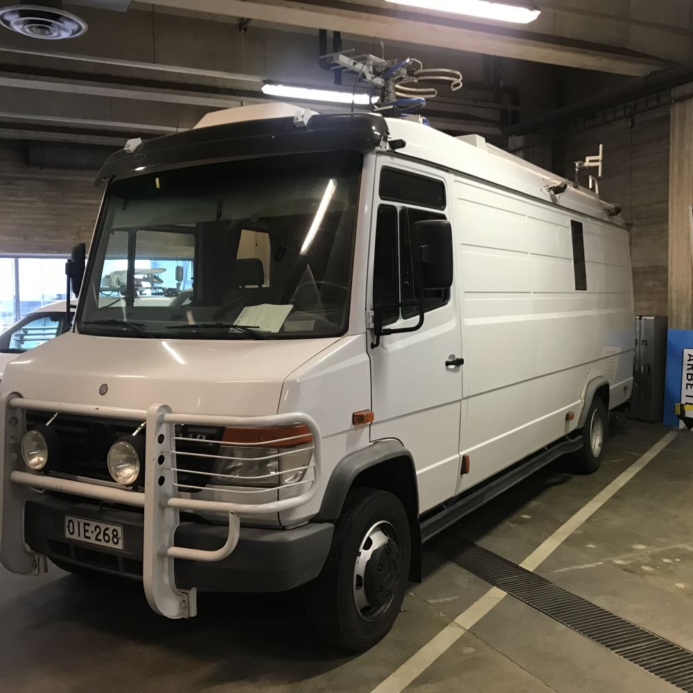 610213-1 Mercedes-Benz 814 (1998) - No reserve!