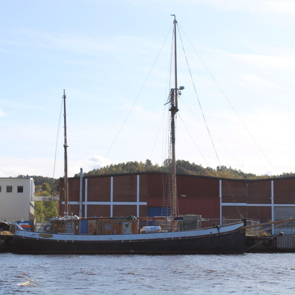 610355-1 Segelfartyget T/S Britta, byggd 1959