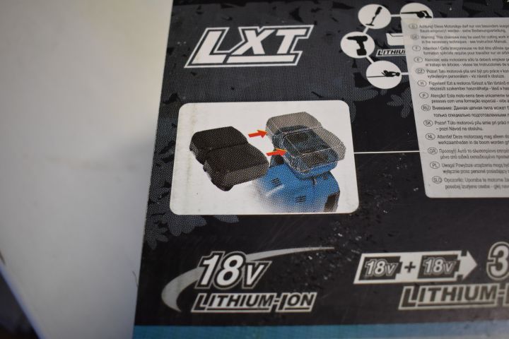 571128-3 Makita chain saw DUC302Z