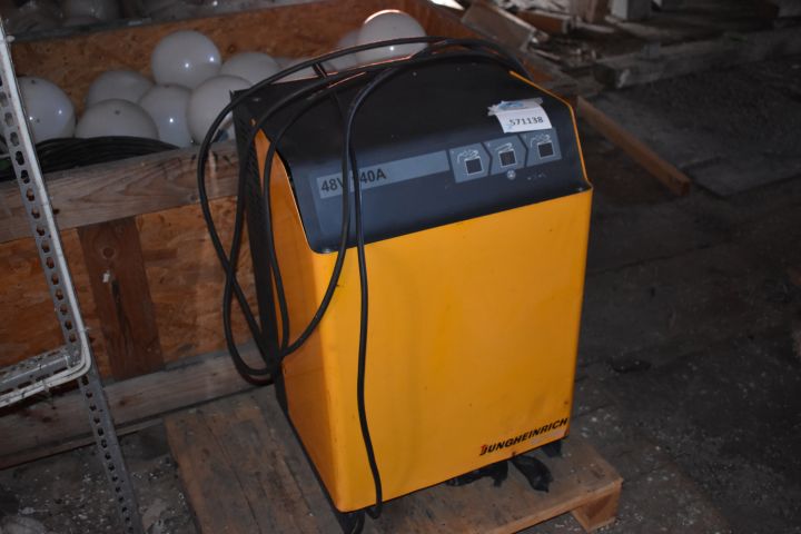 571138-1 Jungheinrich SLT 100 JH charger