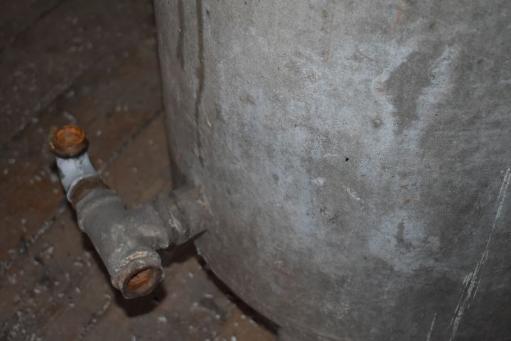 571143-2 Hydrofor 300L Stockholm galvanizing plant