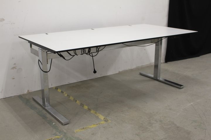 604542-2 High-lowable desk Linak