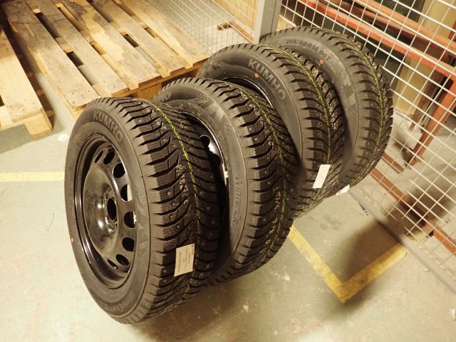 577943-1 4pcs new winter tires on Citroen / peugeot plate rim 16 "