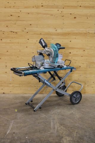 591255-1 Cutting saw with saw table Makita WST01