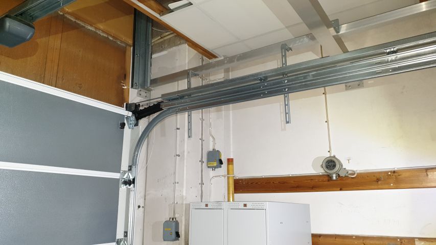 542197-2 Roof sliding door motor-driven, aluminum