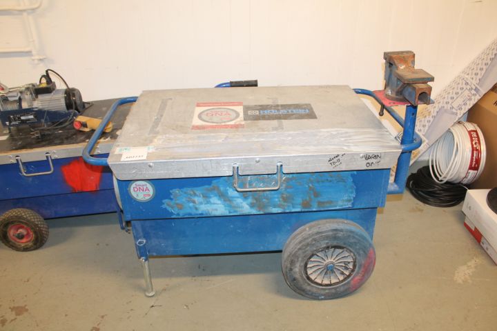 602737-3 Tool trolley with vice 127x74x73