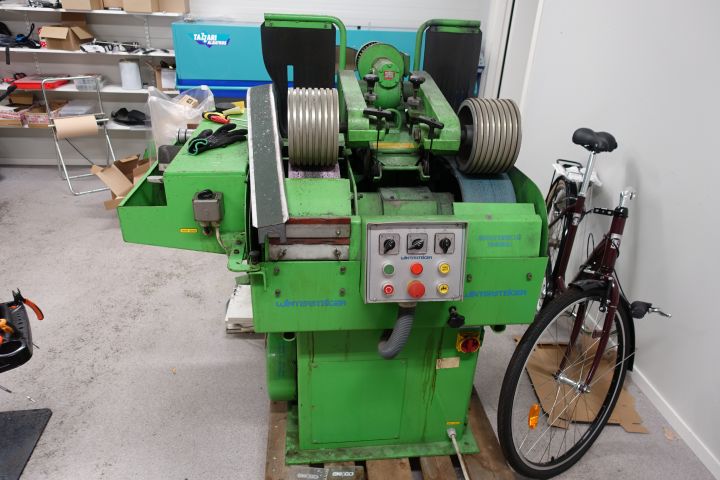 610924-2 Maskin för slipning av skidor