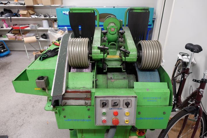 610924-3 Maskin för slipning av skidor