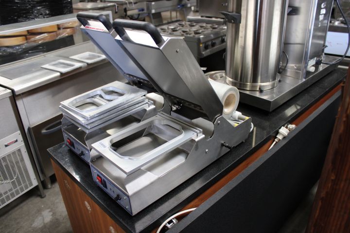 608393-2 Closure system Duniform DF-20 with 3 molds