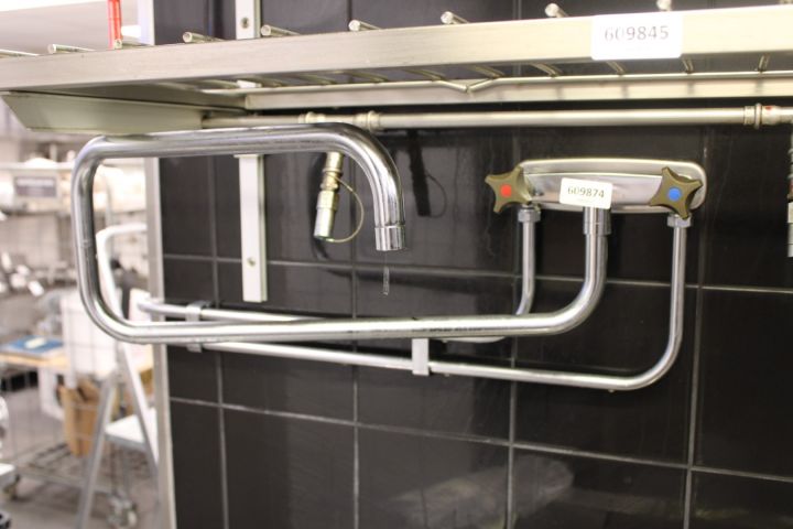 609874-1 Blandare med lång pip