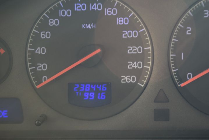 611539-30 Volvo V70 T5 (SDF 154) -2000